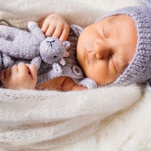 Mulher é demitida no Paraná após pedir licença para cuidar de seu bebê reborn