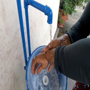 Compesa instala lavatórios em locais públicos