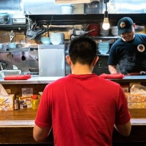 Como é ter um restaurante de lámen no Japão