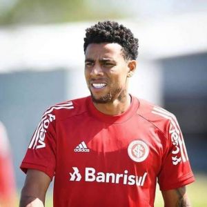 Corinthians e Inter anunciam venda de Gustavo a time sul-coreano
