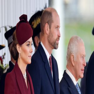 Príncipe William 'planeja tomar trono' do rei Charles