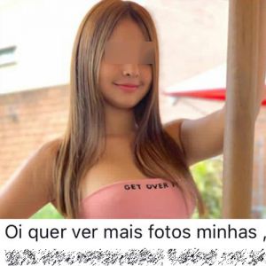 Cada mensagem no privado dela ganha aquela fotinha